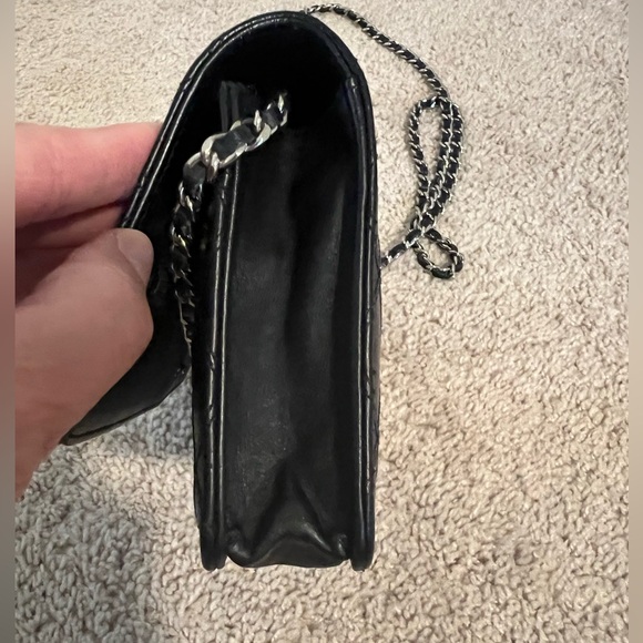 Host Pick Vintage Chanel Wallet on a Chain - Picture 12 of 17